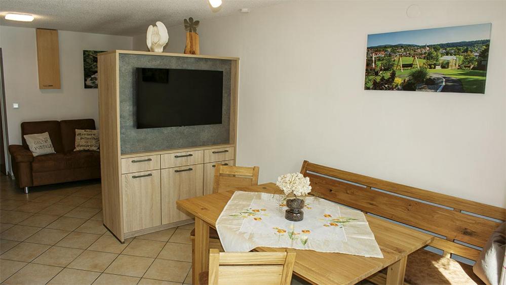 Haus Elisabeth Apartment นอยเชอเนา ภายนอก รูปภาพ