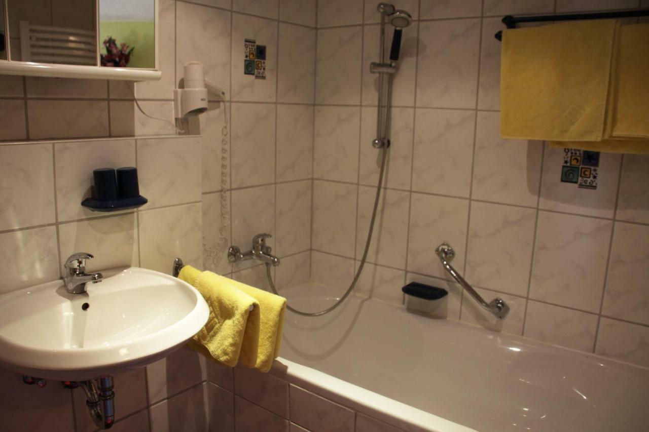 Haus Elisabeth Apartment นอยเชอเนา ภายนอก รูปภาพ
