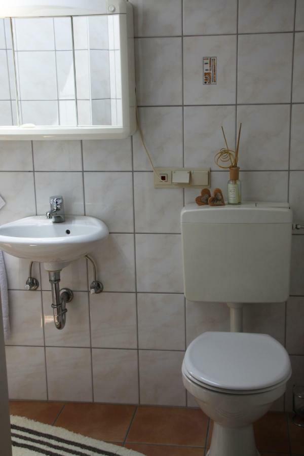 Haus Elisabeth Apartment นอยเชอเนา ภายนอก รูปภาพ
